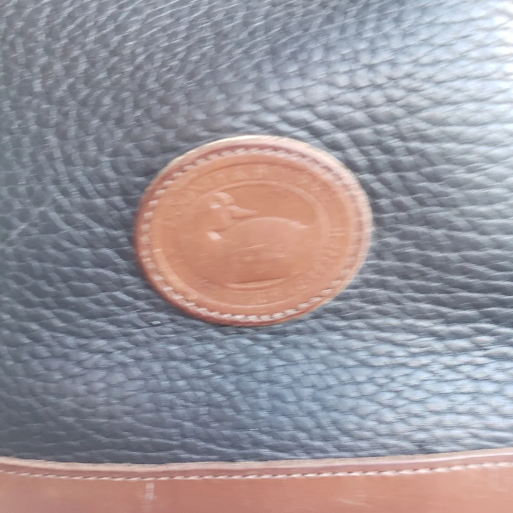 Vtg Dooney & Bourke All Weather Pebble Leather Black Small Hobo Shoulder bag